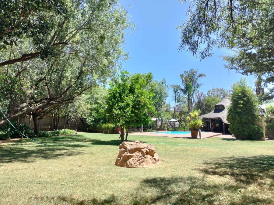 4 Bedroom Property for Sale in Langenhovenpark Free State